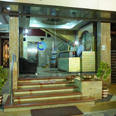 Готель Chendhoor Residency Tiruchirappalli Екстер'єр фото